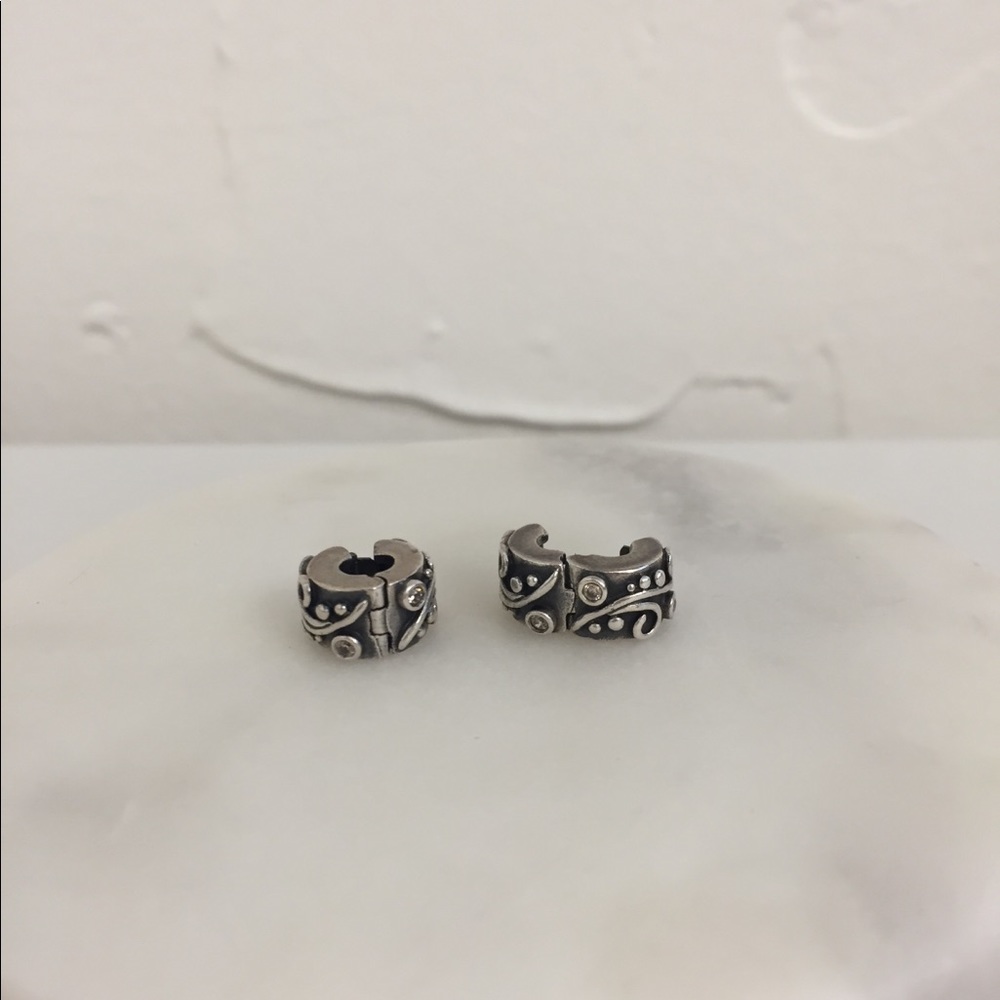 Pandora clip charms